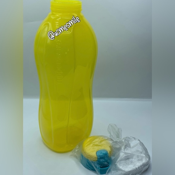 Tupperware Eco twist Spring Yellow 2L Water Bottle - Picture 1 of 5